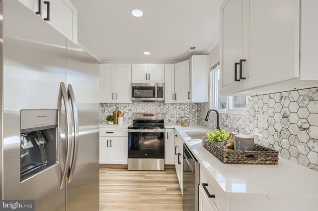 2608 HURON ST, Baltimore, MD 21230