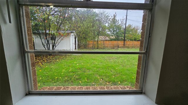 604 Sun Valley Drive, Denton, TX 76209