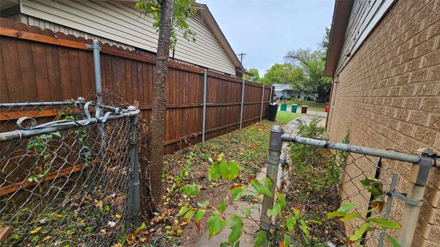 604 Sun Valley Drive, Denton, TX 76209