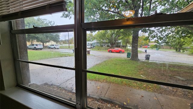 604 Sun Valley Drive, Denton, TX 76209