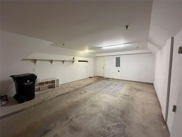 8715 Meadowcroft Drive 1204, Houston, TX 77063