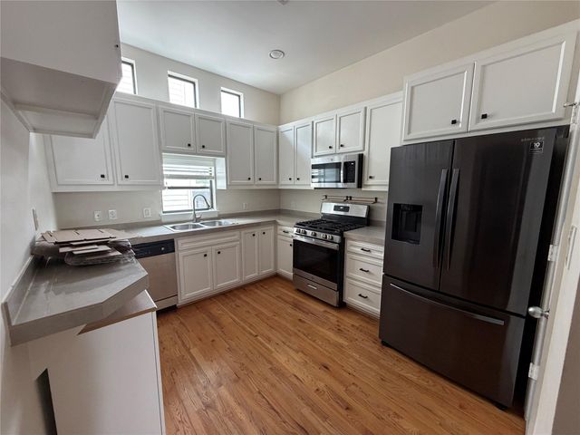 8715 Meadowcroft Drive 1204, Houston, TX 77063