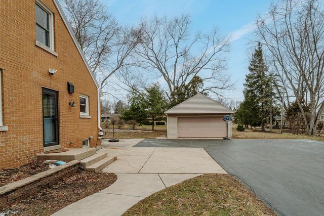 15160 W Burleigh ROAD, Brookfield, WI 53005