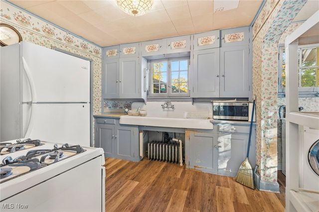 390 E College Street, Alliance, OH 44601