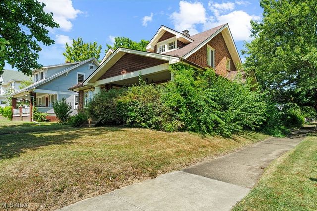 390 E College Street, Alliance, OH 44601