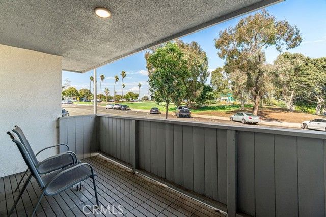 1321 Beryl Street 101, Redondo Beach, CA 90277