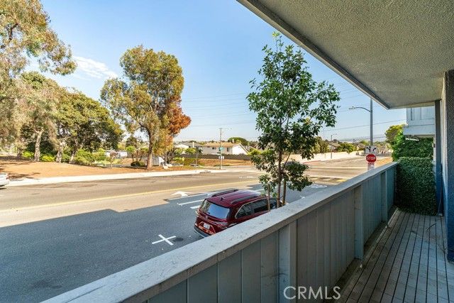 1321 Beryl Street 101, Redondo Beach, CA 90277