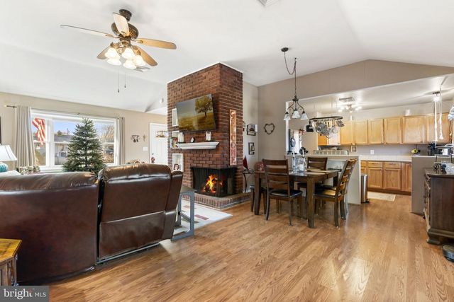 18 MALVINA LN, Newark, DE 19713