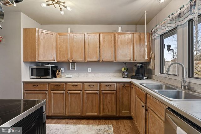 18 MALVINA LN, Newark, DE 19713