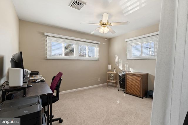 18 MALVINA LN, Newark, DE 19713