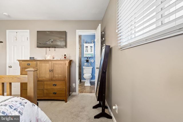 18 MALVINA LN, Newark, DE 19713