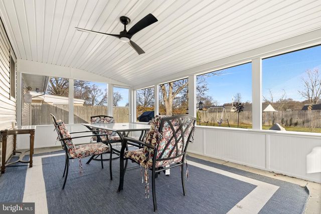 18 MALVINA LN, Newark, DE 19713