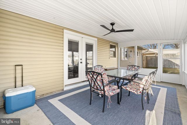 18 MALVINA LN, Newark, DE 19713