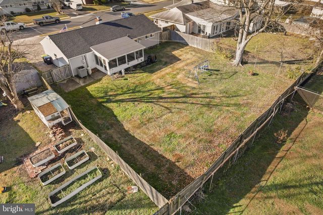 18 MALVINA LN, Newark, DE 19713