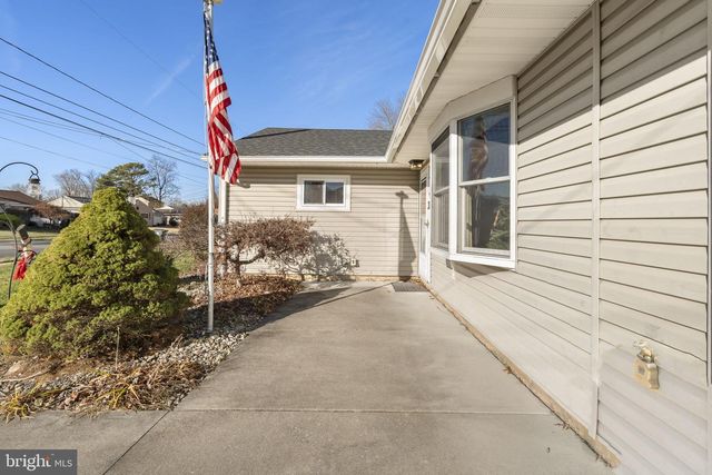 18 MALVINA LN, Newark, DE 19713