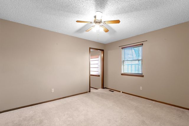 1446 N Gow St, Wichita, KS 67203