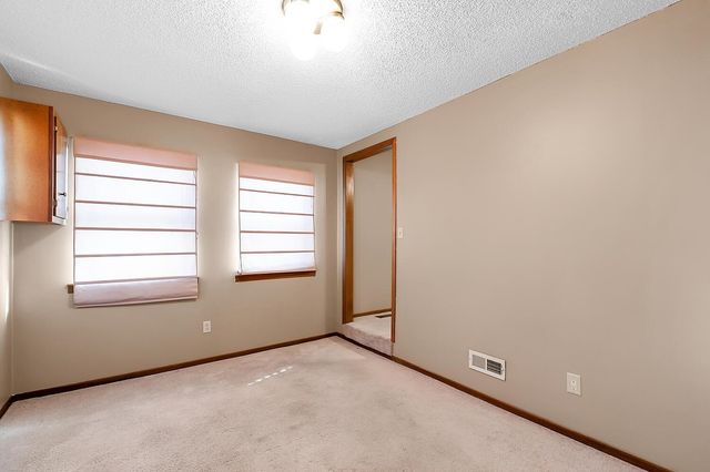 1446 N Gow St, Wichita, KS 67203