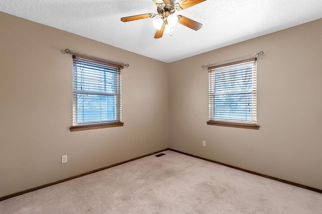 1446 N Gow St, Wichita, KS 67203