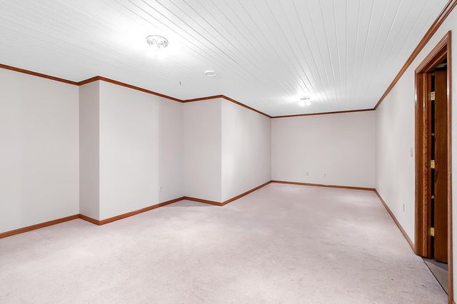 1446 N Gow St, Wichita, KS 67203