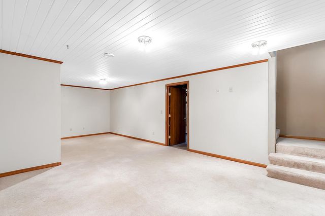 1446 N Gow St, Wichita, KS 67203