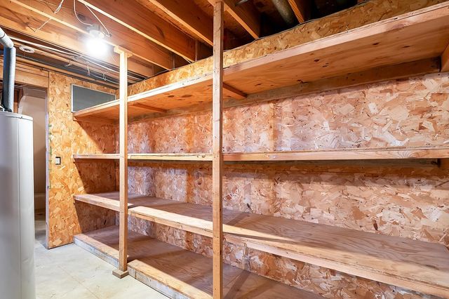 1446 N Gow St, Wichita, KS 67203