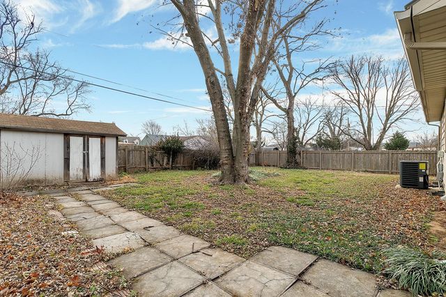 1446 N Gow St, Wichita, KS 67203