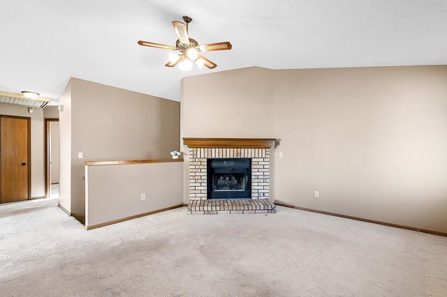 1446 N Gow St, Wichita, KS 67203