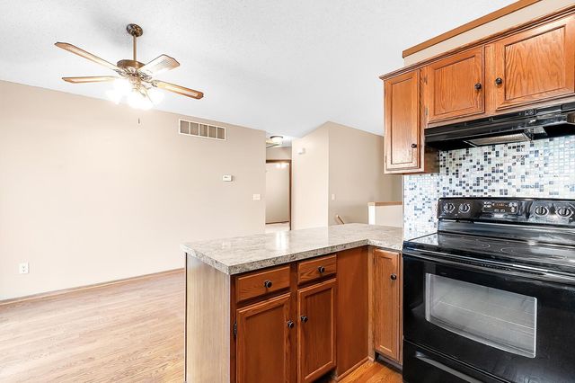 1446 N Gow St, Wichita, KS 67203