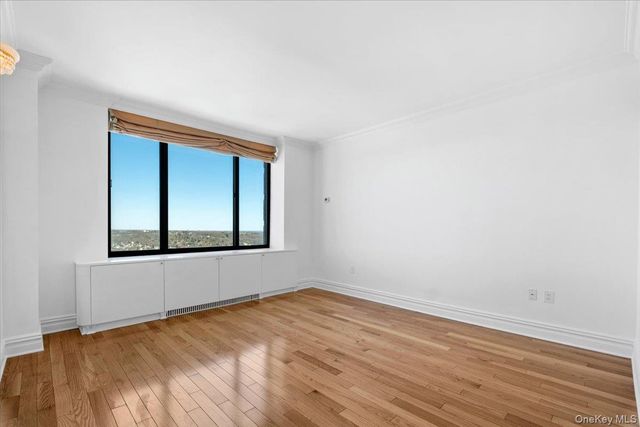 10 City Place PH4F, White Plains, NY 10601