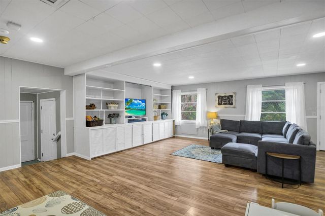 615 AVENUE A NE, Winter Haven, FL 33881