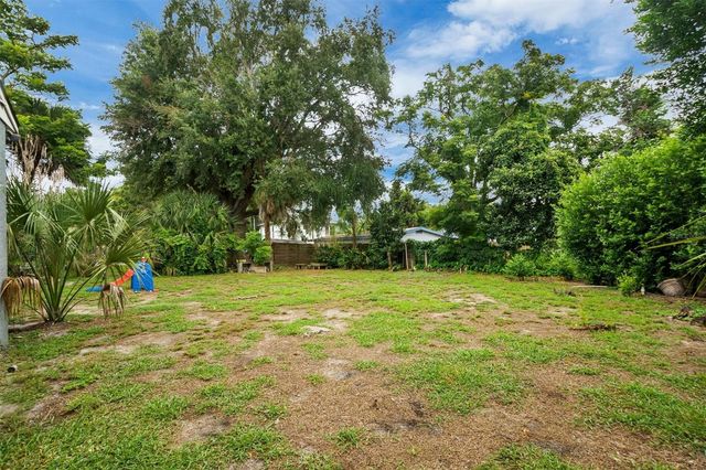 615 AVENUE A NE, Winter Haven, FL 33881