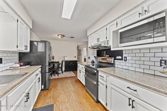 4156 FALCON RUN Lane, Middleburg, FL 32068