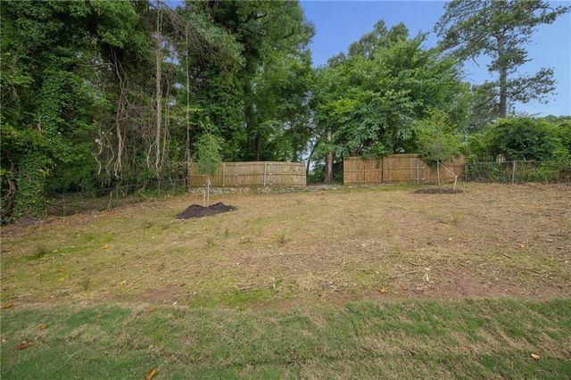 2050 Morehouse Drive NW, Atlanta, GA 30314