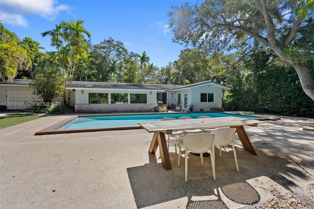 4510 Ingraham Hwy, Coral Gables, FL 33133