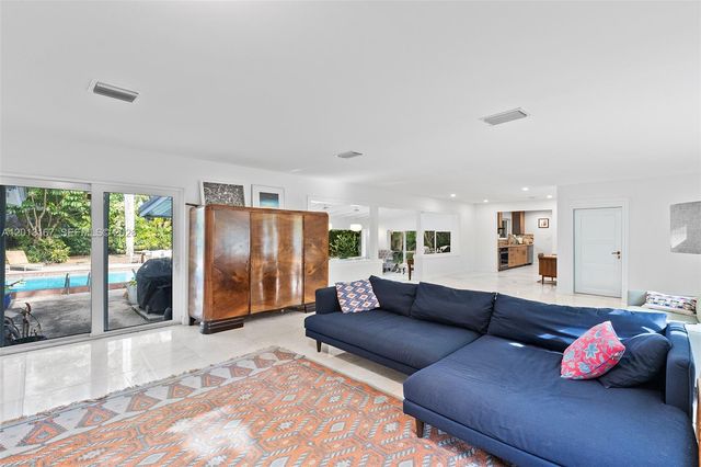 4510 Ingraham Hwy, Coral Gables, FL 33133