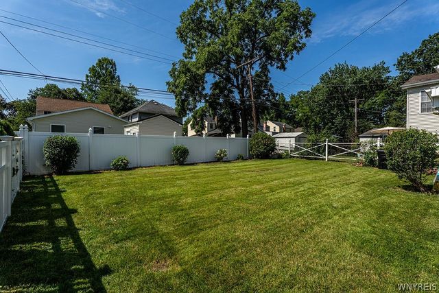 41 Southwood Drive, Tonawanda, NY 14223
