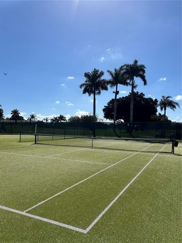 361 S Hollybrook Dr 104, Pembroke Pines, FL 33025