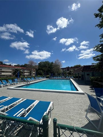 361 S Hollybrook Dr 104, Pembroke Pines, FL 33025