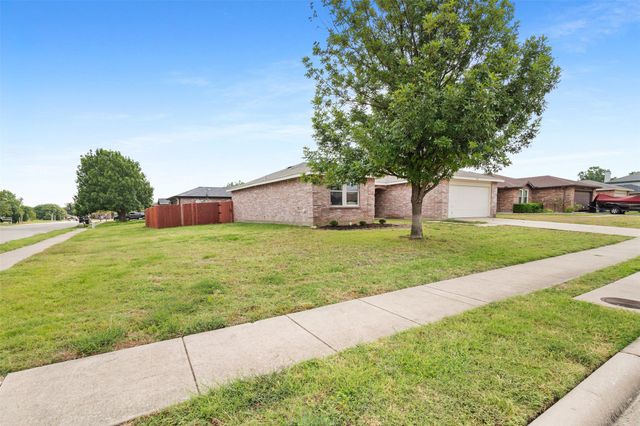 1434 Paint Brush Court, Burleson, TX 76028