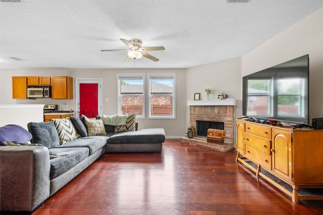 1434 Paint Brush Court, Burleson, TX 76028
