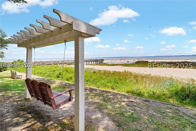 239 Beach City Rd Apt 2115, Hilton Head Island, SC 29926