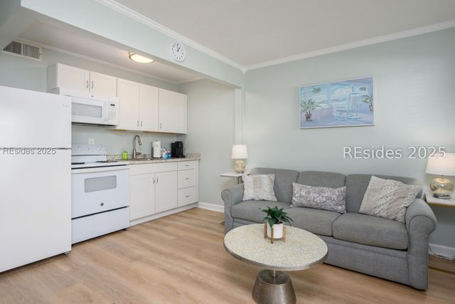 239 Beach City Rd Apt 2115, Hilton Head Island, SC 29926