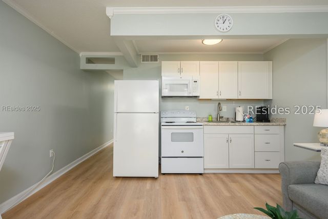 239 Beach City Rd Apt 2115, Hilton Head Island, SC 29926