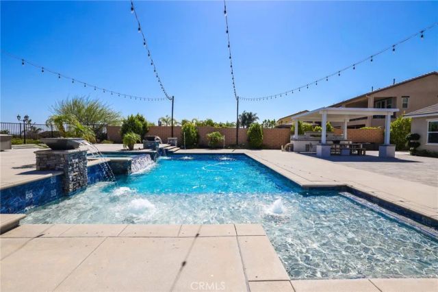 2627 Chad Zeller, Corona, CA 92882