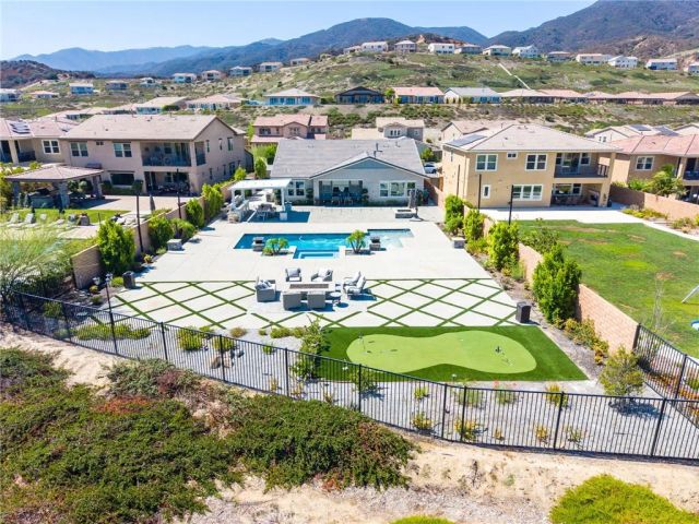 2627 Chad Zeller, Corona, CA 92882