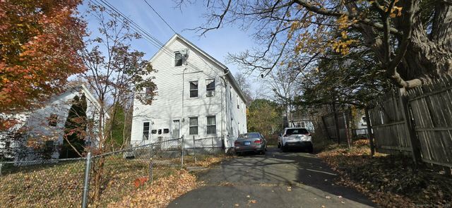 40 Maple Place, Middletown, CT 06457