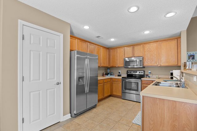 854 Riverward Dr., Myrtle Beach, SC 29588