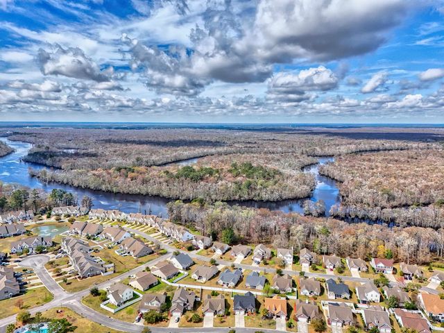 854 Riverward Dr., Myrtle Beach, SC 29588