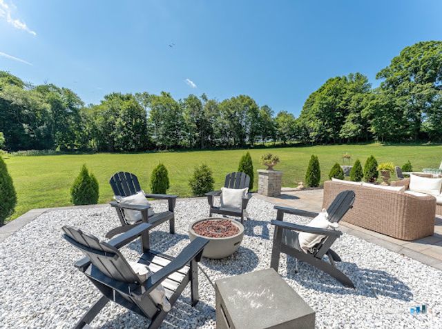 61 Beecher Road, Brooklyn, CT 06234