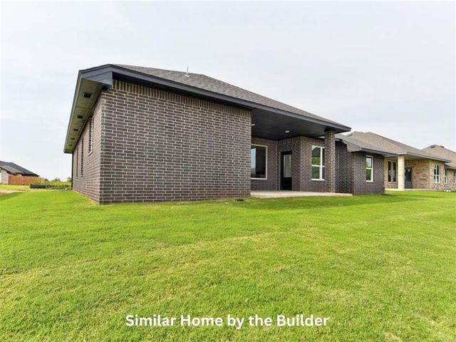 1949 W Crossbow Way, Mustang, OK 73064
